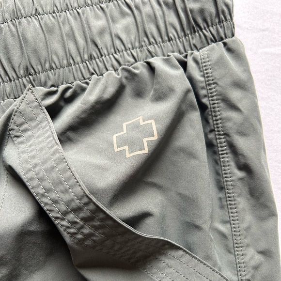 So iLL women’s climbing Joggers, size M - Picture 4 of 7